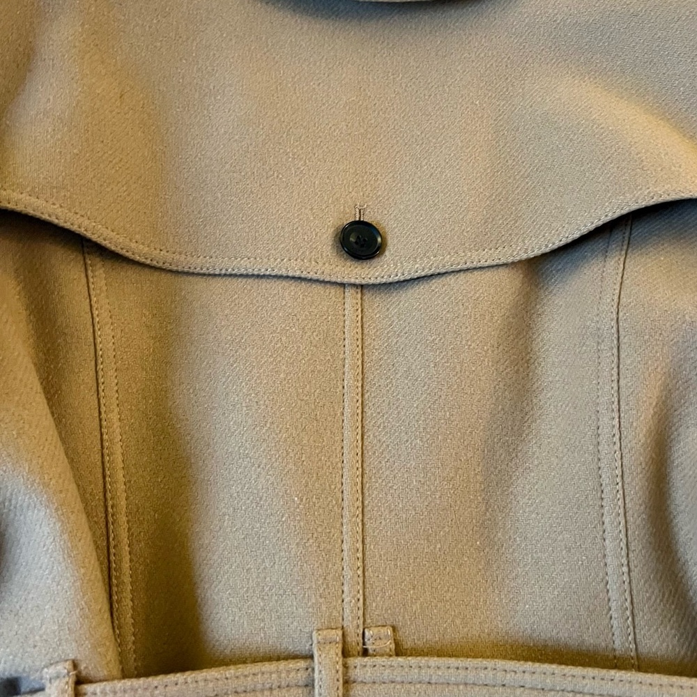Burberry Camel Tan Wool Trench Coat with Brown Fur Collar - Picture 3 of 8